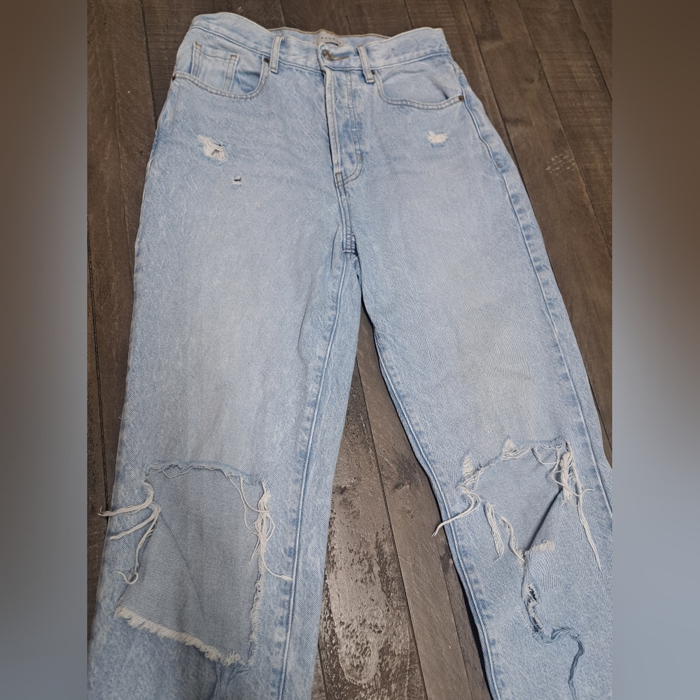 PacSun Women’s Dad Jeans Size 26 Light Wash Distressed High Rise 5 Button Fly - Picture 2 of 13